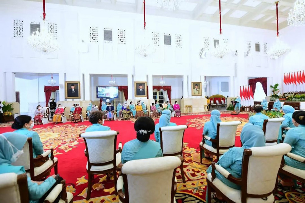 Hal tersebut disampaikan Ibu Iriana pada acara Peringatan Hari Kartini ke-144 yang digelar di Istana Negara Jakarta, pada Kamis, 21 April 2022.