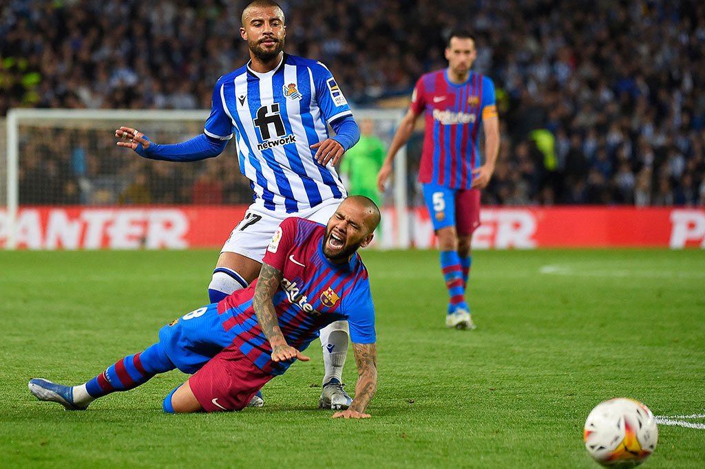 Sociedad tampil lebih menekan dan mendominasi penguasaan bola di babak kedua. Beberapa peluang berbahaya mengancam gawang Barca. Namun tidak ada gol yang tercipta hingga wasit meniup peluit tanda pertandingan usai.
