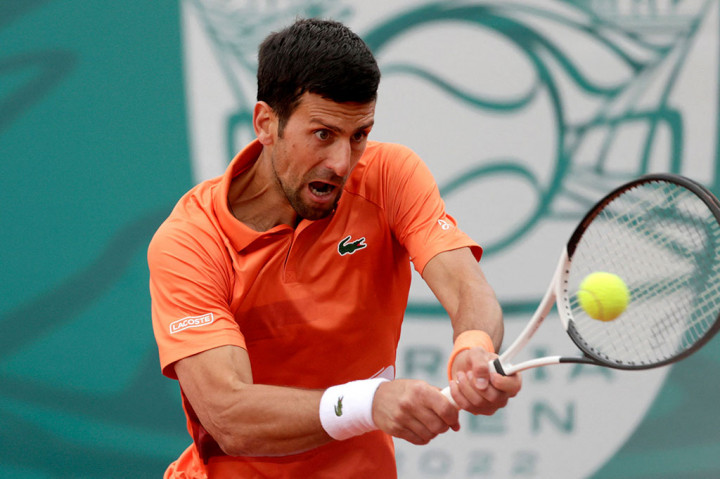 Djokovic, yang mengejar gelar ketiga di Serbia Open dan gelar keempat ATP Tour secara keseluruhan di kota kelahirannya, akan menghadapi unggulan ketiga Karen Khachanov untuk memperebutkan satu tempat di final.