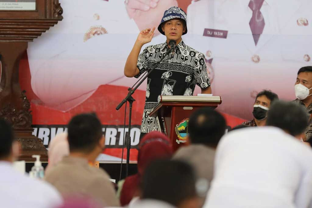 Kemudian, harga minyak goreng curah juga sudah relatif mendekati harga eceran tertinggi (HET), yakni di kisaran harga Rp17 ribu sampai Rp18 ribu per kg.