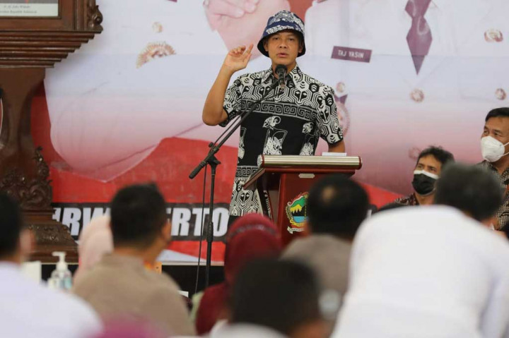 Kemudian, harga minyak goreng curah juga sudah relatif mendekati harga eceran tertinggi (HET), yakni di kisaran harga Rp17 ribu sampai Rp18 ribu per kg.