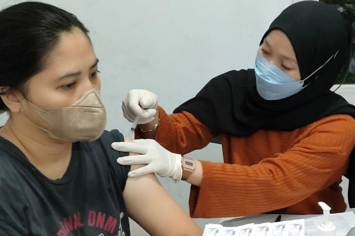 Sementara vaksinasi booster yang dilakukan PT Pangansari terhadap karyawan dan keluarganya, bertujuan agar kesehatan para karyawan beserta keluarganya tetap terjaga. 