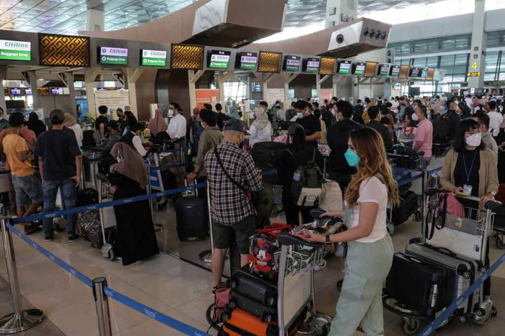Khusus Bandara Soekarno-Hatta yang merupakan bandara terbesar dan tersibuk di Indonesia, jumlah pemudik diperkirakan sebanyak 2,29 juta penumpang pesawat.