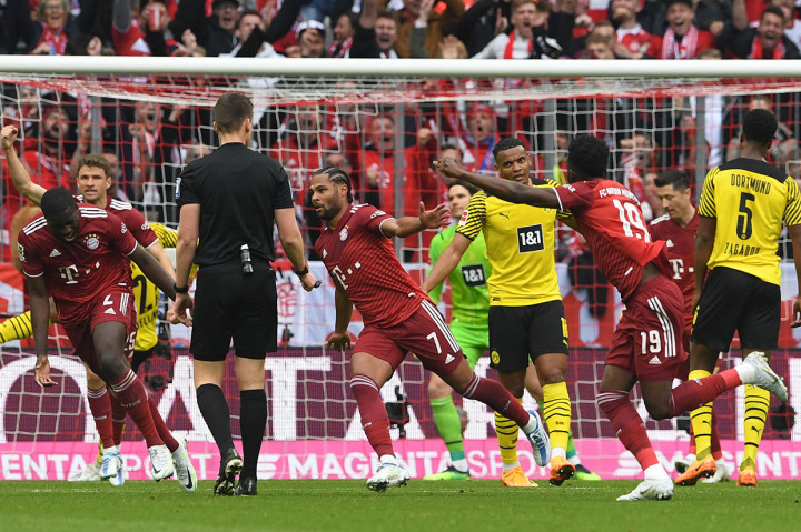 Dua gol babak pertama yang dibuat Serge Gnabry dan Robert Lewandowski membuat tuan rumah unggul 2-0.