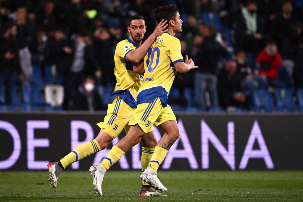 Juventus menaklukkan Sassuolo dalam duel sengit pekan ke-34 Serie A 2021/22, Selasa, 26 April 2022. Sempat tertinggal, Bianconeri berbalik menang dengan skor 2-1.