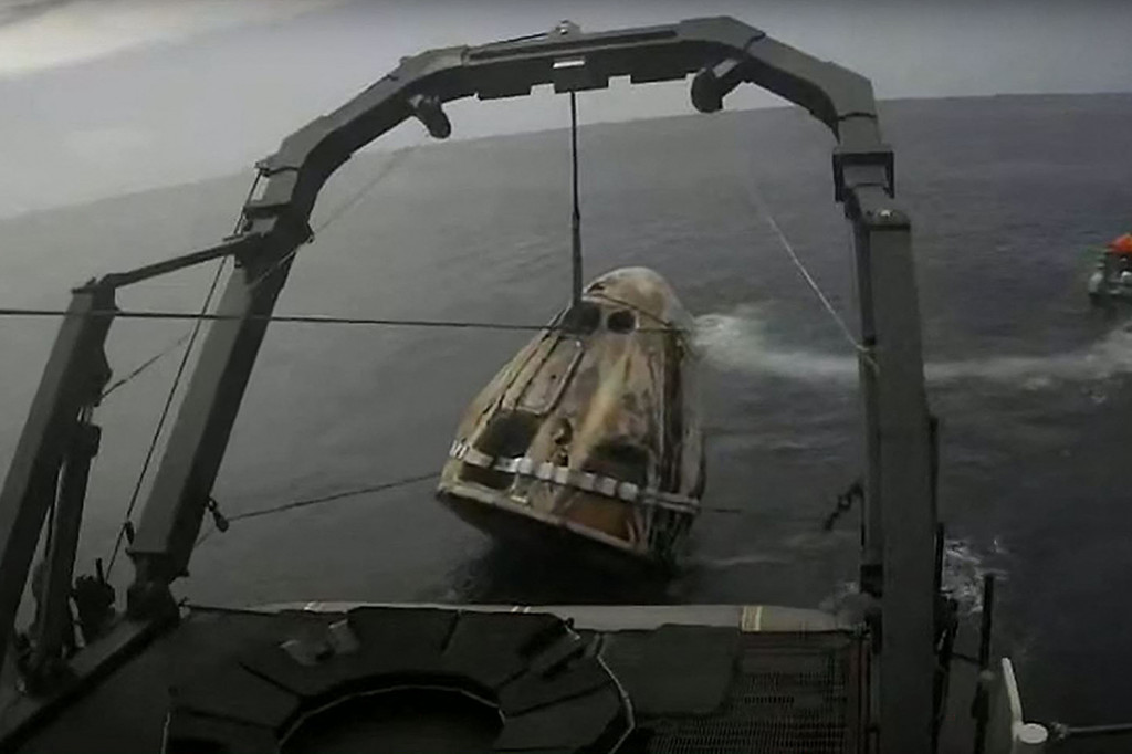 Axiom Space, NASA dan SpaceX menyetujui rencana pengembalian yang disesuaikan berdasarkan ramalan cuaca di lokasi pendaratan. Misi akhirnya berlangsung hampir dua kali lebih lama dari yang direncanakan semula. Meski tertunda, perjalanan pulang berjalan lancar.