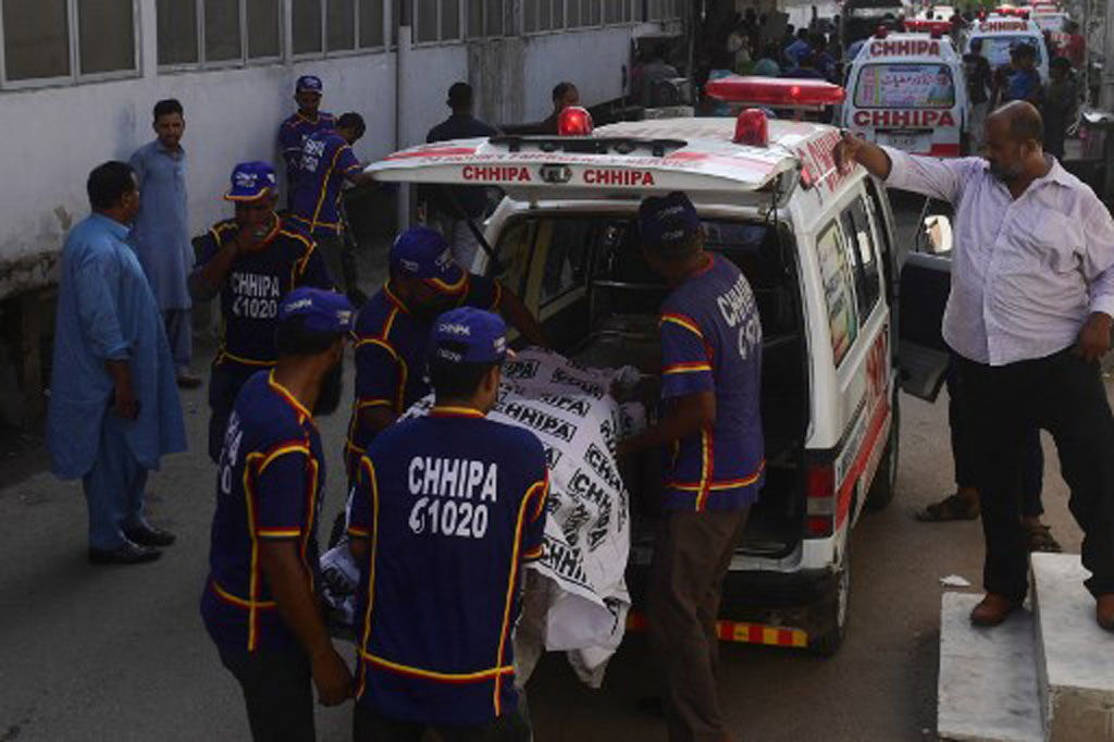 Laporan media lokal mengatakan bahwa van itu mengangkut dosen, termasuk tiga warga negara Tiongkok, yang kembali setelah mengajar di universitas. Para dosen ini rupanya mengajar di jurusan bahasa Mandarin.