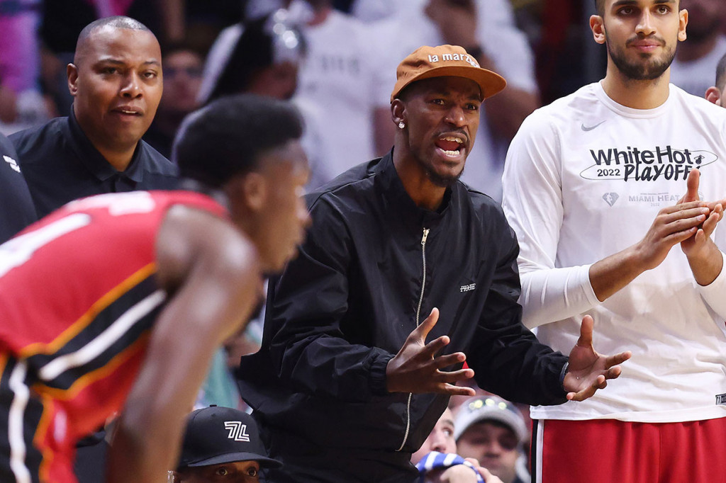 Miami bahkan memastikan tiket semifinal ini tanpa diperkuat Jimmy Butler dan Kyle Lowry karena cedera.