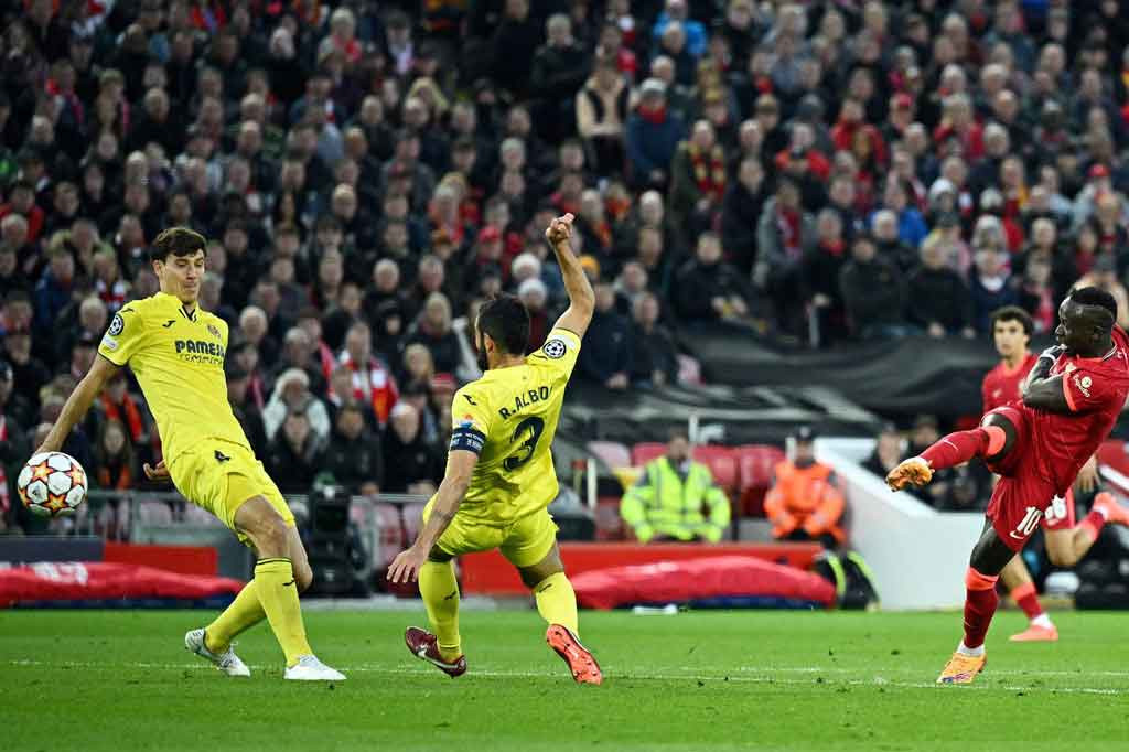 Setelah itu, giliran Sadio Mane yang memperoleh dua peluang beruntun untuk membuka keunggulan Liverpool. Namun, dia masih gagal mencetak gol. Tidak ada gol yang tercipta di babak pertama.