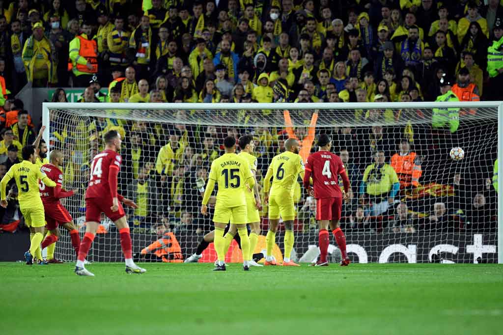 Selepas turun minum, Liverpool meneruskan dominasi permainan mereka. Fabinho mencetak gol untuk tim tuan rumah, tetapi dianulir wasit Virgil van Dijk sudah lebih dahulu offside dalam proses serangan.