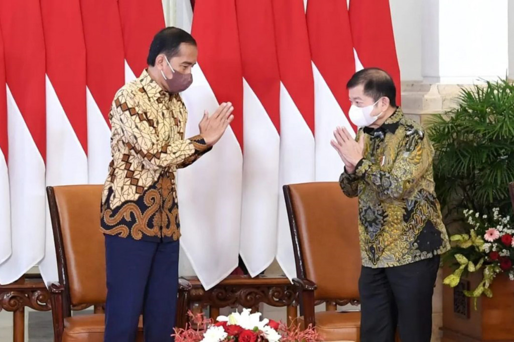 Dunia masih dihadapkan pada situasi ekonomi dan politik yang tidak mudah dan penuh dengan ketidakpastian. Ketika pandemi belum sepenuhnya berakhir, muncul gejolak lain yang menyebabkan inflasi global meningkat tajam dan pertumbuhan ekonomi global mengalami perlambatan.
