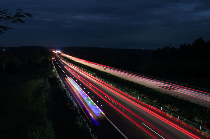 Kemacetan di Tol Cipali terjadi di Kilometer 86 hingga Kilometer 96. Kemacetan terjadi karena antrean kendaraan yang pindah ke lajur kanan.