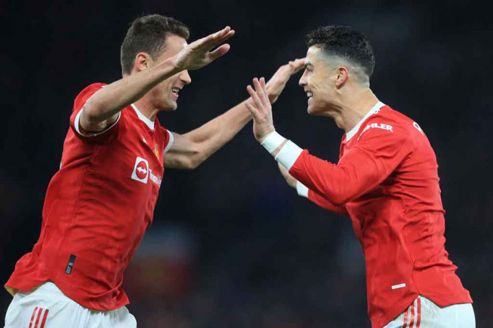 Chelsea akhirnya berhasil memecah kebuntuan pada menit-60 lewat marcos Alonso, namun berhasil disamakan oleh Cristiano Ronaldo dua menit kemudian.