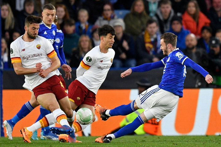 Kedua tim bermain cukup alot, dan Leicester City terus berusaha meningkatkan serangan untuk menyamakan kedudukan. Namun, hingga babak pertama berakhir, tidak ada gol yang tercipta.