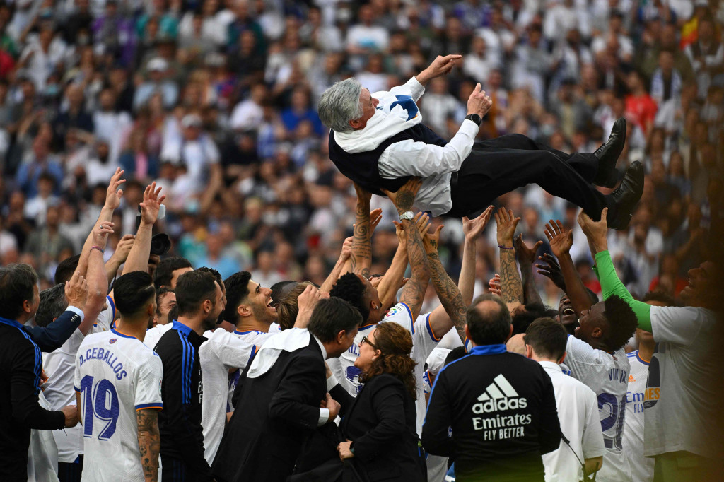 Sementara bagi Los Merengues, ini adalah gelar juara LaLiga ke-35 sepanjang sejarah klub ini, unggul jauh dari Barcelona dengan 26 titel. Carlo Ancelotti juga meraih juara Liga Spanyol pertama dalam kariernya.