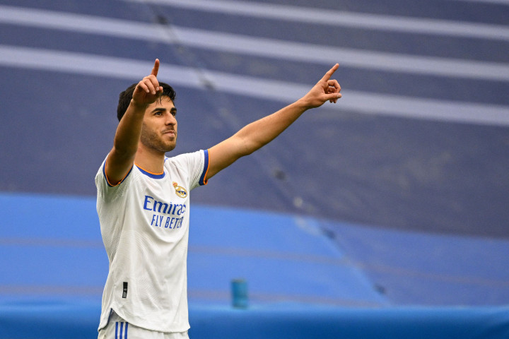 Pada babak kedua, Madrid menambah keunggulan lewat gol-gol Marco Asensio dan Karim Benzema.
