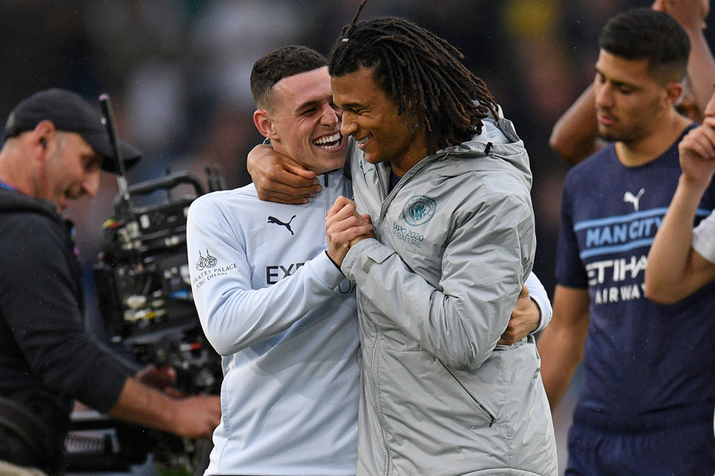 Kemenangan ini membuat Man City kembali mengambil alih puncak klasemen yang sempat dihuni Liverpool. 