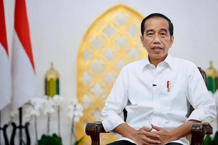 Presiden Joko Widodo mengimbau masyarakat yang melakukan perjalanan mudik dengan menggunakan kendaraan pribadi pada momen Idulfitri tahun ini untuk kembali lebih awal atau kembali setelah puncak arus balik.