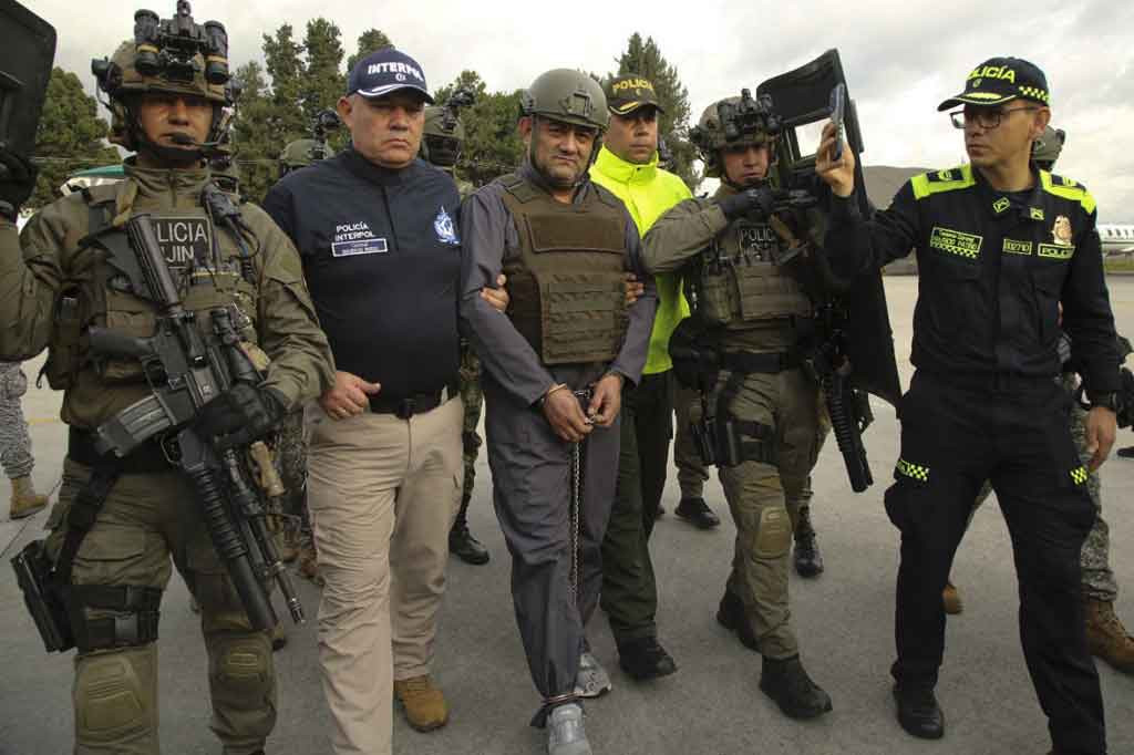 Usuga, 50, adalah orang yang paling dicari di Kolombia sampai dia ditangkap Oktober lalu di barat laut negara itu menyusul operasi militer besar-besaran.