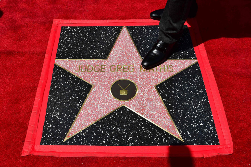 Greg Mathis menerima bintang di Hollywood Walk of Fame, Rabu, 4 Mei 2022 waktu setempat, sekaligus untuk menghormati 23 tahun memimpin program ruang sidang eponimnya.