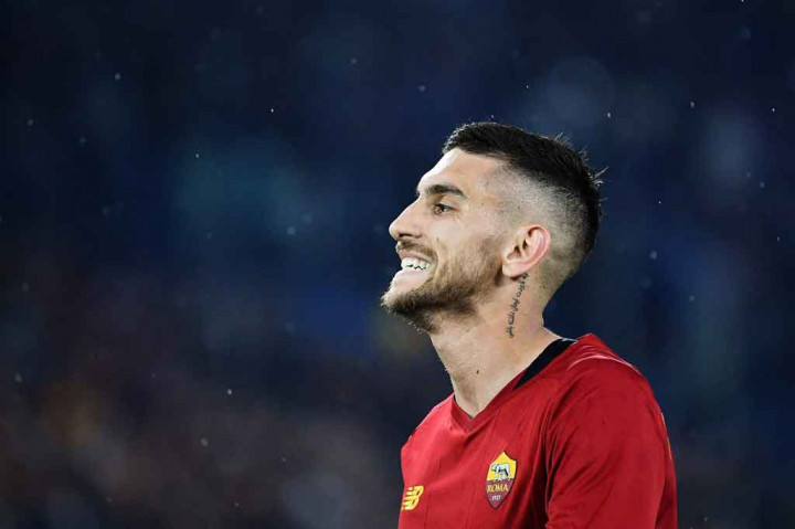 AS Roma berpeluang membuka keunggulan saat laga baru berjalan delapan menit lewat tendangan bebas Lorenzo Pellegrini usai pelanggaran Ricardo Pereira kepada Nicola Zalewski. Sayang bola masih berhasil dihalau kiper Leicester, Kasper Schmeichel.