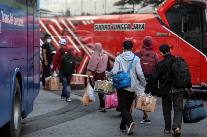 Sementara itu, puncak arus balik penumpang di Terminal Kalideres diperkirakan akan mulai terjadi pada Sabtu, 7 Mei 2022 hingga Senin, 9 Mei 2022.