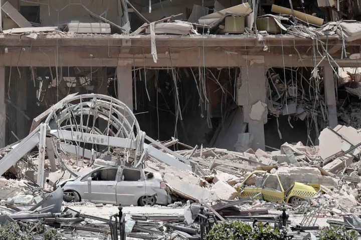 Sedikitnya sembilan orang meninggal dunia dan 40 lainnya luka-luka setelah sebuah ledakan kuat, kemungkinan disebabkan oleh kebocoran gas, menghancurkan sebuah hotel bintang lima di pusat Havana pada Jumat, 6 Mei 2022 waktu setempat.