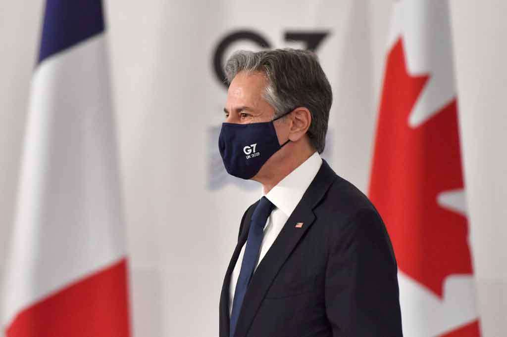 Menteri Luar Negeri Amerika Serikat Antony Blinken dinyatakan positif covid-19 pada Rabu, 4 Mei 2022. Dikatakan Departemen Luar Negeri AS, Blinken akan beralih ke jadwal kerja virtual.