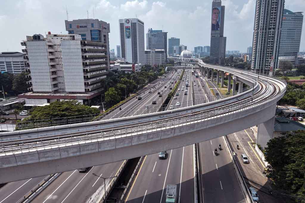 Corporate Communication and Community Development Group Head Jasa Marga Dwimawan Heru mengatakan, angka tersebut merupakan kumulatif arus lalu lintas (lalin) dari Gerbang Tol (GT) Barrier/Utama, yaitu GT Cikupa (arah Merak), GT Ciawi (arah Puncak), dan GT Cikampek Utama dan GT Kalihurip Utama (arah Trans Jawa dan Bandung).
