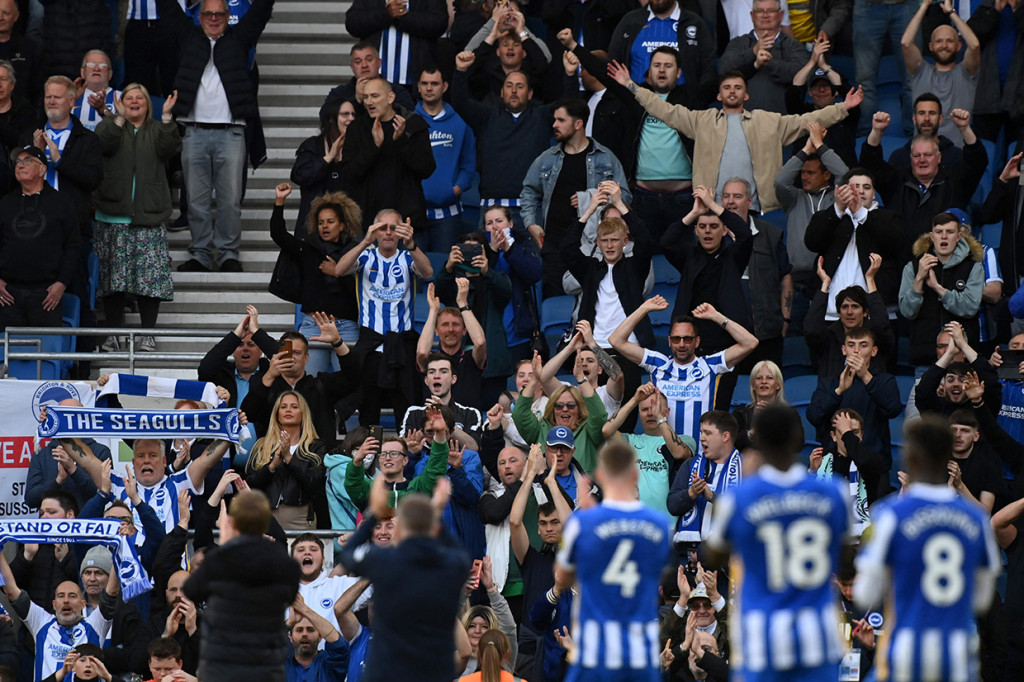 Manchester United dikalahkan Brighton & Hove Albion dalam lanjutan kompetisi Liga Inggris. Bertanding di Amex Stadium, Brighton, Sabtu, 7 Mei 2022, malam, Setan Merah dipermalukan The Seagulls lewat kekalahan 0-4.