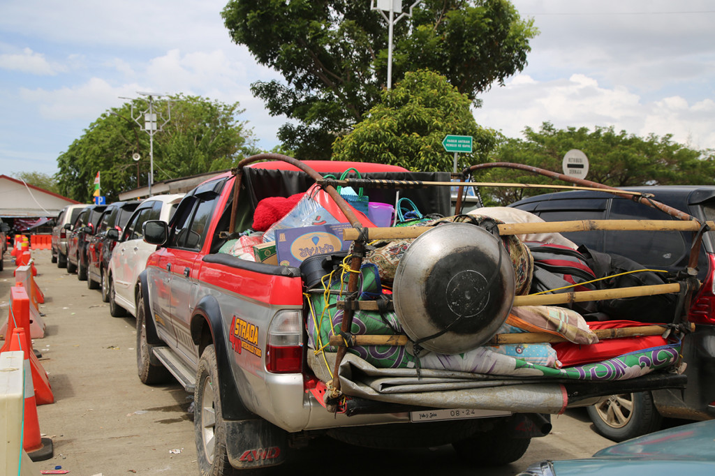 Wisatawan yang menggunakan jasa kapal penyeberangan melalui Pelabuhan Ulee Lheue Banda Aceh semakin membludak tiap harinya, baik yang berangkat dari Banda Aceh maupun Sabang.