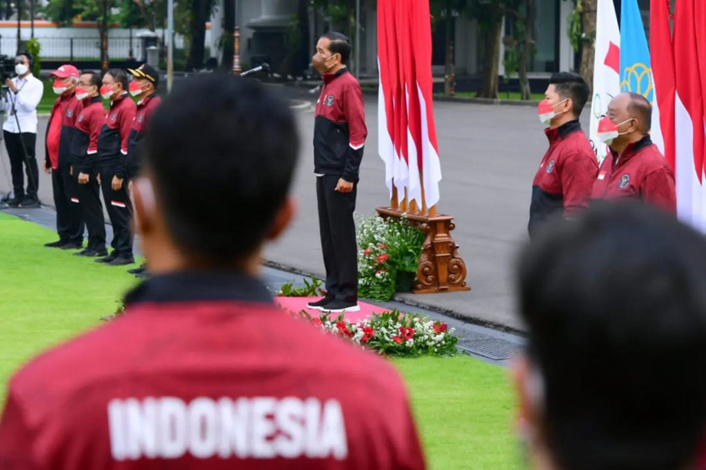 Presiden Joko Widodo (Jokowi) secara resmi melepas kontingen Indonesia yang akan berlaga di pesta olahraga SEA Games XXXI Vietnam 2021. Acara pelepasan digelar di Halaman Istana Merdeka, Jakarta, Senin, 9 Mei 2022