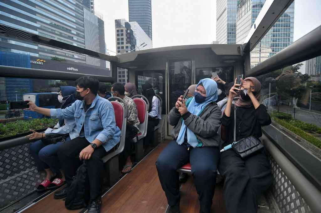 TransJakarta menghadirkan layanan bus wisata gratis selama libur lebaran 2022 dengan Rute BW 2 Jakarta Baru (Juanda Istiqlal) dan BW 4 Pencakar Langit (IRTI Monas) yang beroperasi pada 3 Mei - 11 Mei 2022.