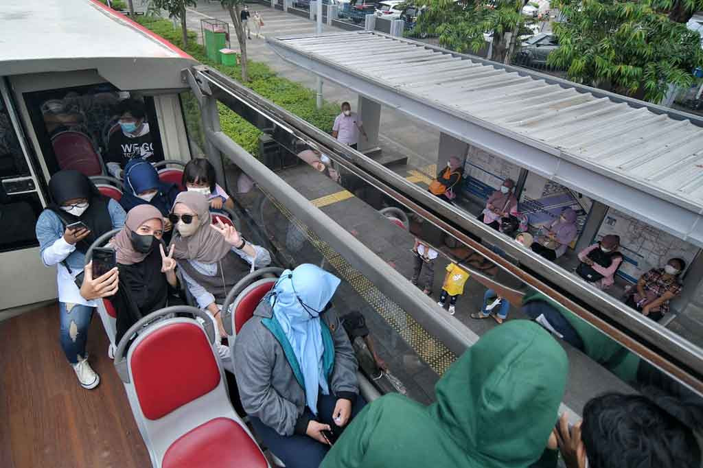 TransJakarta menyediakan sebanyak delapan unit bus wisata gratis dengan kapasitas maksimal hingga 80 penumpang. Bus wisata gratis tersebut juga memiliki desain ramah untuk penyandang disabilitas yang menggunakan kursi roda.