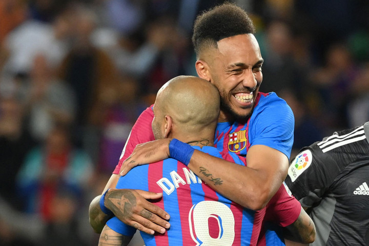 Aubameyang mencetak brace pada menit ke-48, lagi-lagi memanfaatkan umpan matang Dembele. Celta Vigo tertinggal tiga gol.