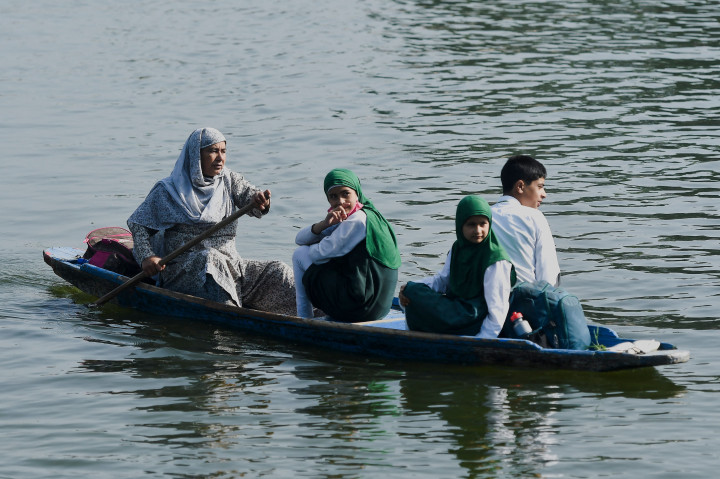 Danau terbesar di negara bagian tersebut penting untuk kegiatan perikanan, peraian, rekreasi, dan pariwisata. 