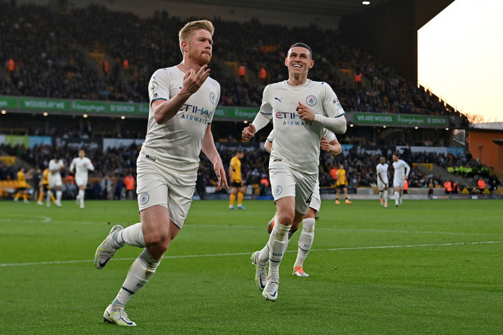 De Bruyne mencetak hattrick pada menit ke-24. Gelandang 30 tahun itu menusuk dari sisi kanan dan melepas tembakan terukur di dekat kotak penalti. Skor 3-1 bertahan hingga jeda.