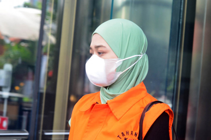 KPK juga merampungkan berkas Plt Sekda PPU Mulyadi, Kepala Dinas PUPR Kabupaten PPU Edi Hasmoro, Kepala Bidang Dinas Pendidikan Pemuda dan Olahraga Jusman, dan Bendahara Umum DPC Partai Demokrat Balikpapan Nur Afidah Balqis.