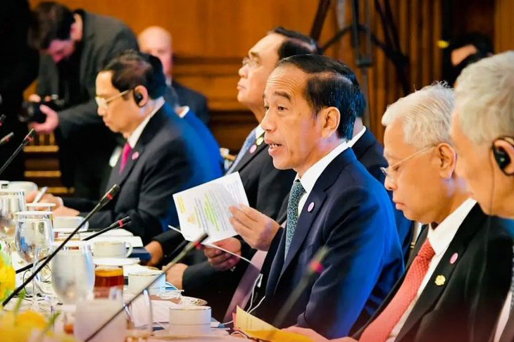 Presiden Joko Widodo mengajak Amerika Serikat (AS) untuk menjadi bagian dari upaya menciptakan perdamaian, stabilitas, dan kerja sama inklusif yang saling menguntungkan di Indo-Pasifik.