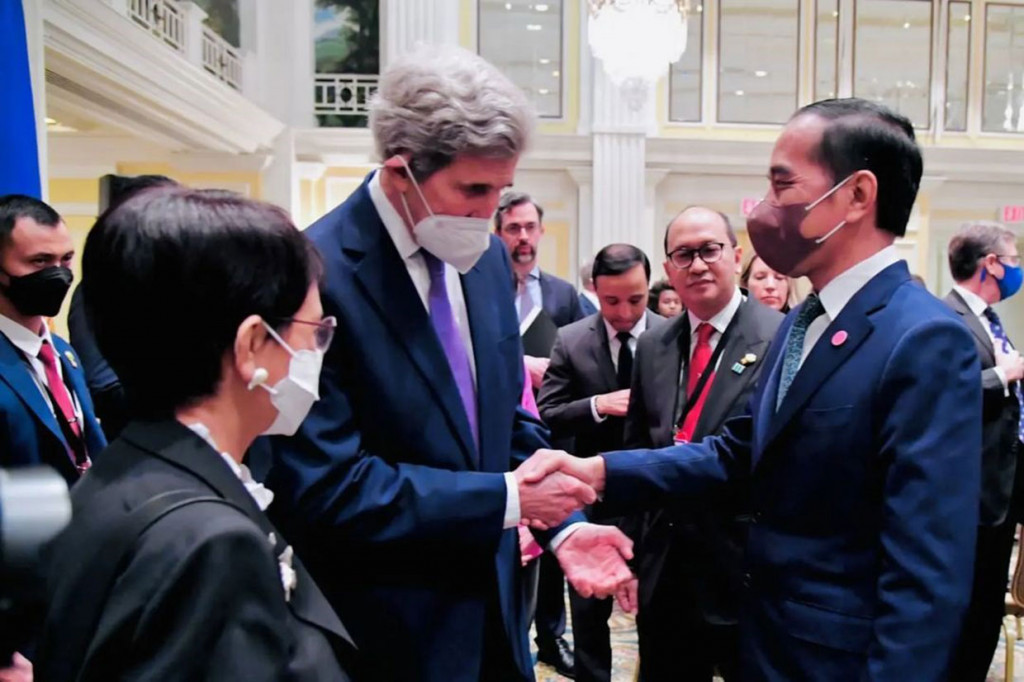 Sebagai negara yang memegang Keketuaan G20, Presiden juga memastikan agar konferensi tingkat tinggi itu dapat bekerja sebagai katalisator pemulihan ekonomi global, terutama bagi kemajuan negara-negara berkembang. Karena itu, Presiden mengharapkan adanya kerja sama konkret yang menguntungkan dengan ASEAN, khususnya Indonesia.