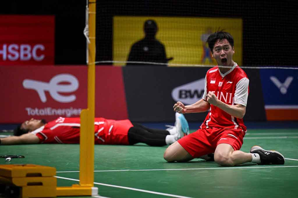 Indonesia unggul 2-0 setelah pasangan Mohammad Ahsan/Kevin Sanjaya Sukamuljo menundukkan Takuro Hoki/Yugo Kobayashi dengan skor 22-20, 8-21, 24-22.