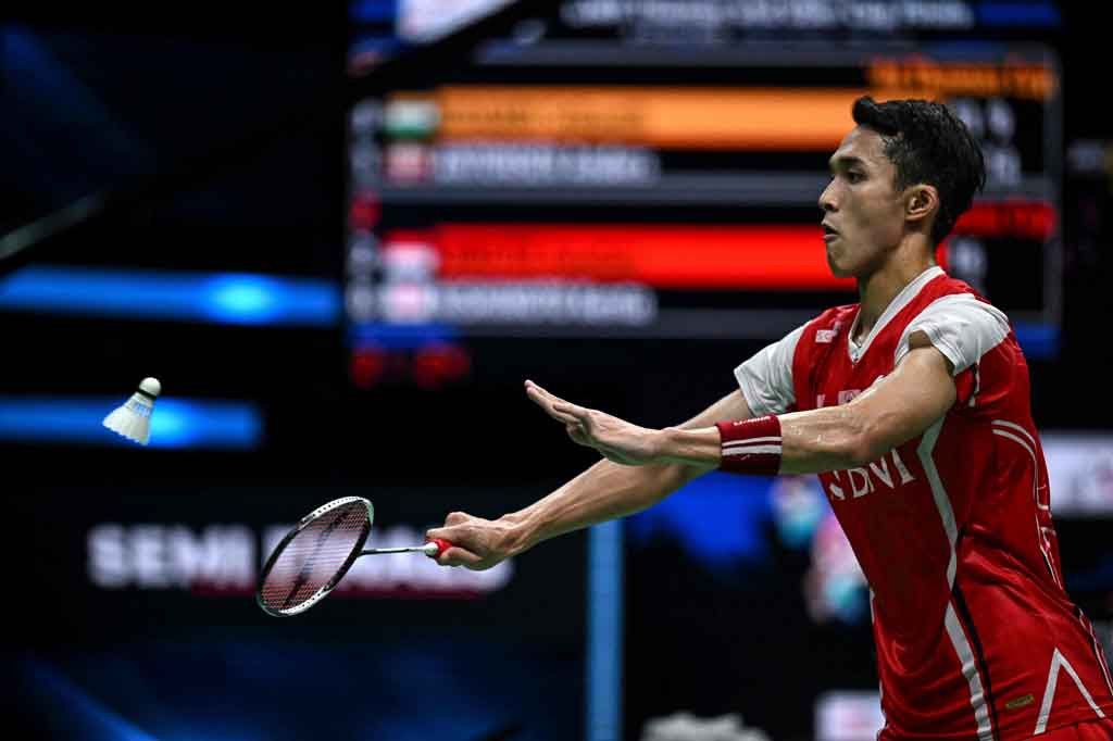 Sayang tunggal kedua Indonesia Jonatan Christie gagal mengunci kemenangan bagi Indonesia, setelah dikalahkan Kenta Nishimoto 20-22, 13-21.