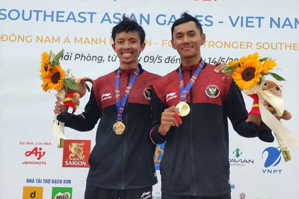 Tim dayung kembali menyumbangkan 4 medali emas untuk kontingen Indonesia di SEA Games 2021 Vietnam, masing-masing disumbangkan oleh Men's Pair oleh Denri Maulidzar Alghiffari/Ferdiansyah.