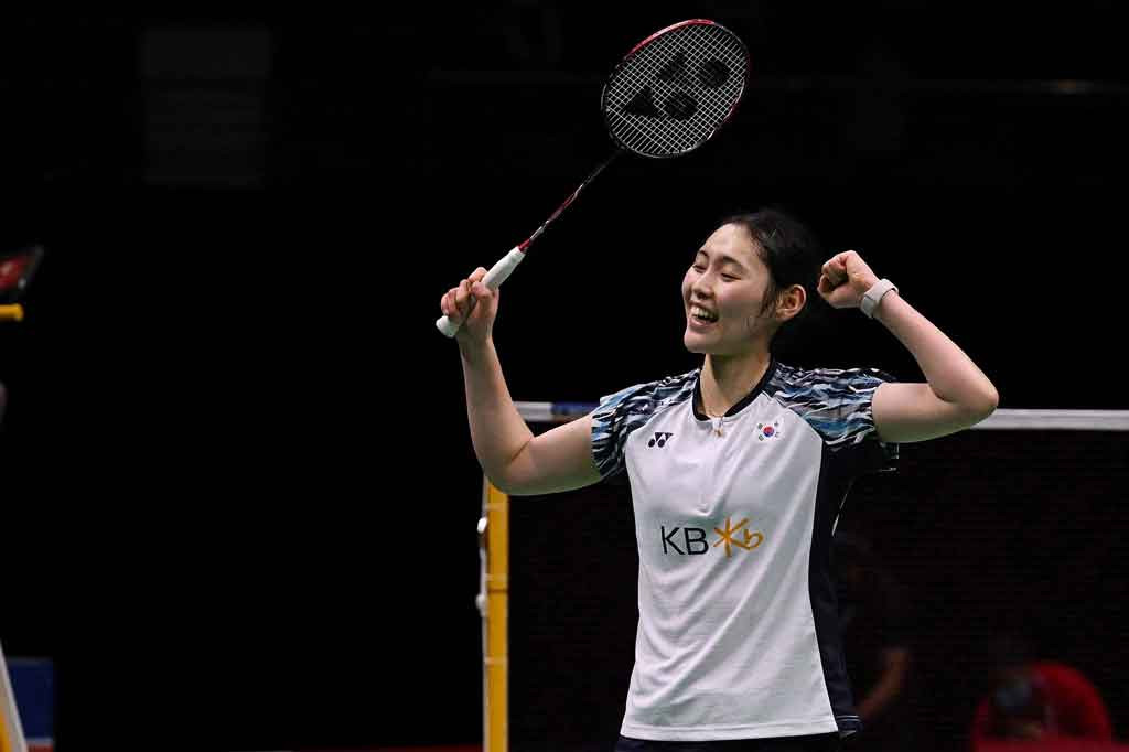 Pebulu tangkis tunggal Sim Yujin menjadi penentu kemenangan Korsel setelah menundukkan Wang Zhi Yi dengan rubber game 28-26, 18-21, 21-8 yang berlangsung selama satu jam 28 menit.