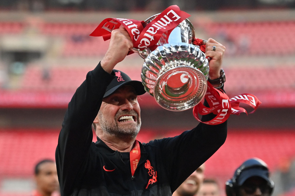 Ada rekor menarik yang dibukukan Klopp usai membawa Liverpool menjadi juara Piala FA. Opta mencatat, Klopp menjadi manajer Liverpool pertama yang sukses mengoleksi seluruh gelar tertinggi level domestik, serta titel paling bergengsi di Eropa.