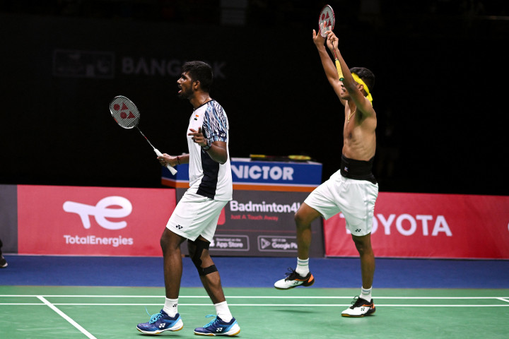 Ganda Mohammad Ahsan/Kevin Sanjaya Sukamuljo kalah 21-18, 21-23, 19-21 dari Satwiksairaj Rankireddy/Chirag Shetty di partai kedua.