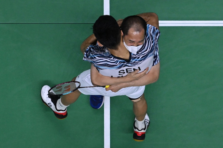 Sebelumnya, Indonesia tertinggal 0-1 dari India setelah Anthony Ginting dikalahkan Lakshya Sen pada partai pertama. 