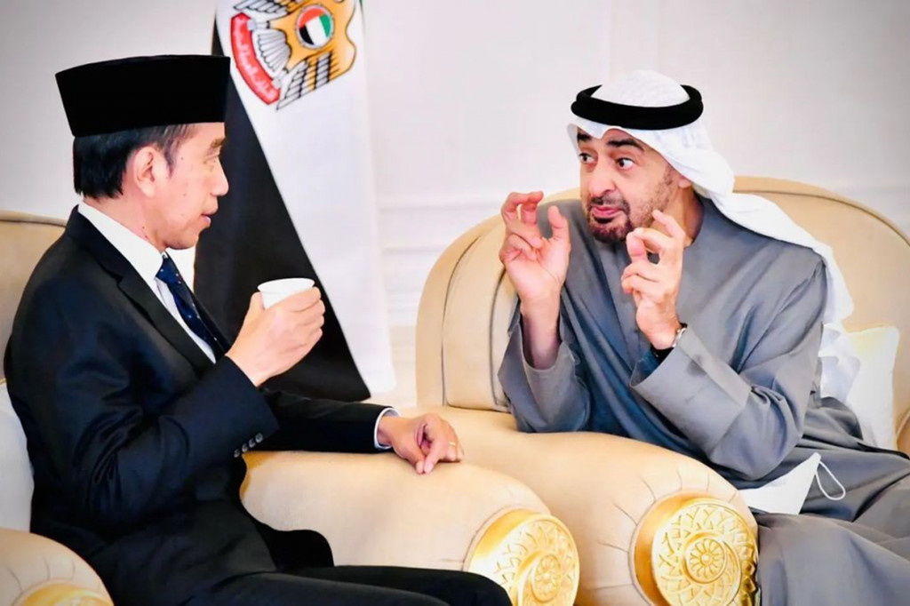 Jokowi menyampaikan dukacita dari pemerintah dan masyarakat Indonesia. Tak lupa mendoakan almarhum mendapat tempat terbaik di sisi Allah SWT.