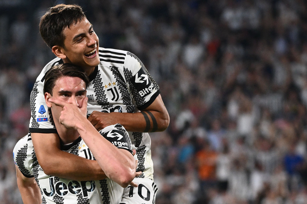 Justru tuan rumah justru bisa unggul lebih dulu pada menit ke-10 lewat gol Dusan Vlahovic. Vlahovic dengan cerdik melepaskan diri dari pemain Lazio untuk menyambar umpan silang Alvaro Morata.