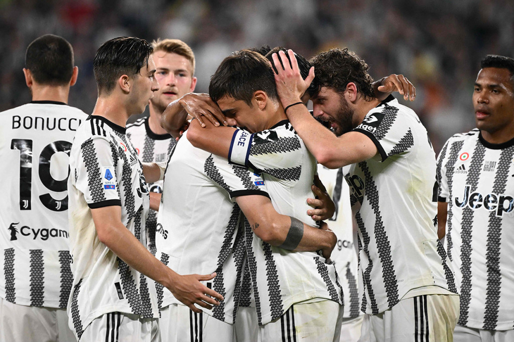 Hasil ini tak membuat Juve dan Lazio beranjak dari posisinya masing-masing. Juve masih menempati posisi empat dengan 70 angka dari 37 laga, sedangkan Lazio berada satu strip di bawahnya dengan 63 poin dari 37 pertandingan.